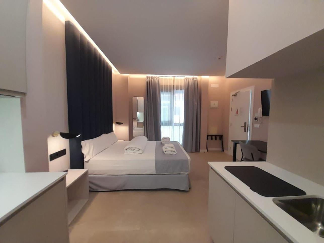 Gbh Hotel-Apartamentos Estrella De Mar ベニドルム エクステリア 写真